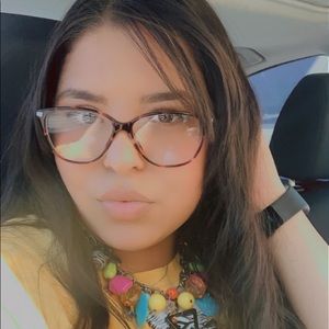 Meet your Posher, Karizzma